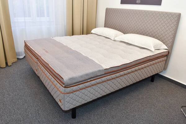 Naturbeds Outlet | Luxusní postel DUX 3003 se slevou