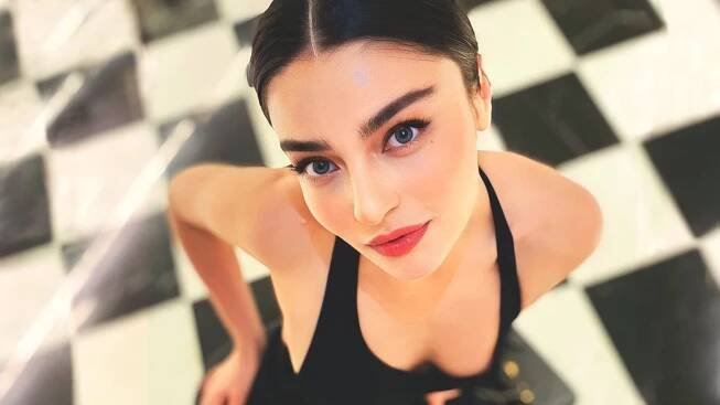 Ayça Ayşin Turan hd Black