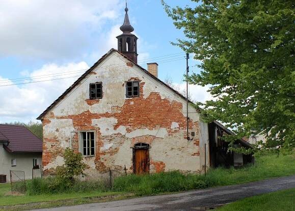 Soubor:Věžnice, ruins.jpg