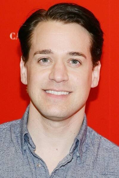 T.R. Knight herec
