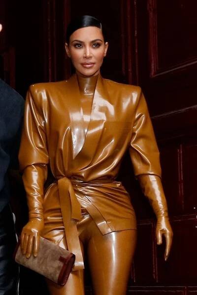 Které trendy má na svědomí Kim Kardashian? Možná je taky nosíte