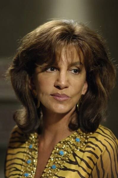 Agentura Jasno - Duch šílené Sherry - Z filmu - Mercedes Ruehl