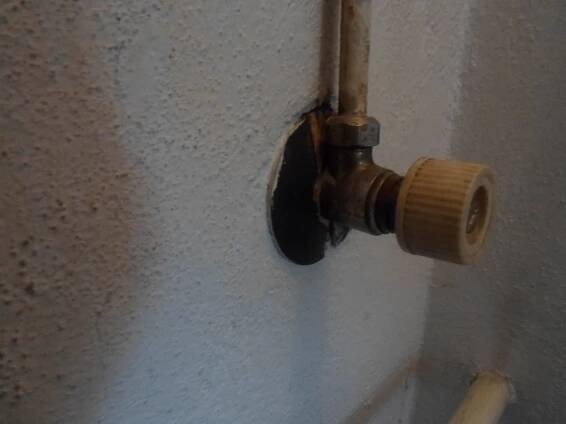 Napojení pračky na záchodový ventil