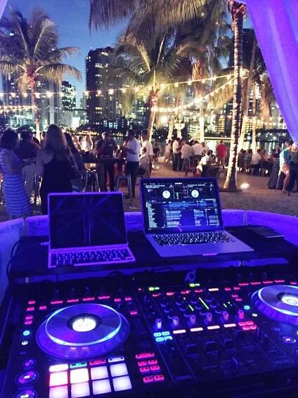 Wedding DJ Miami · DJ Jonny 5