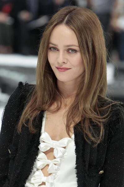 Dcera Johnny Deppa: Začínající hvězda vypadající stejně jako Vanessa Paradis!