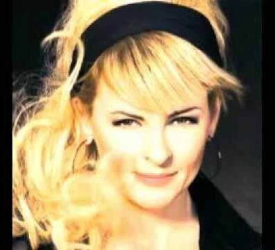 IVETA BARTOŠOVÁ - MIX
