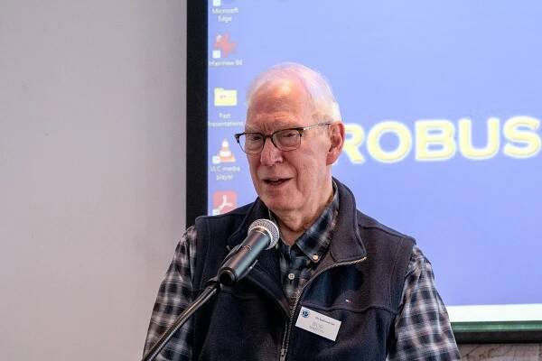 Bob Martin thanks Scott