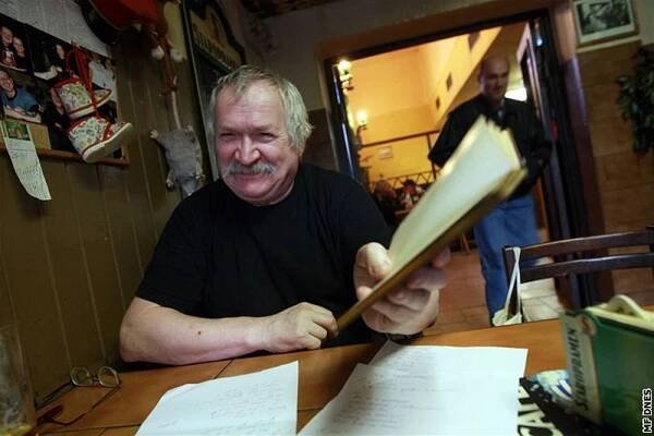 Ivan Martin Jirous obsadil Muzeum policie. Jako „exponát“