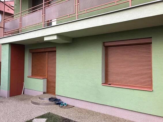 Lmont Uherský Brod - rolety, vrata a doplňky