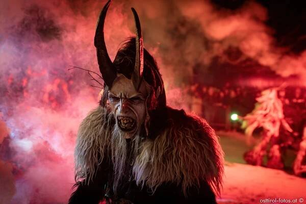 Krampusumzug in Sexten Südtirol osttirol-fotos.at