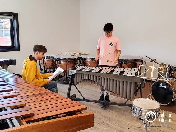 Academia Música Paços Brandão » Masterclass de Percussão por Pedro Tavares