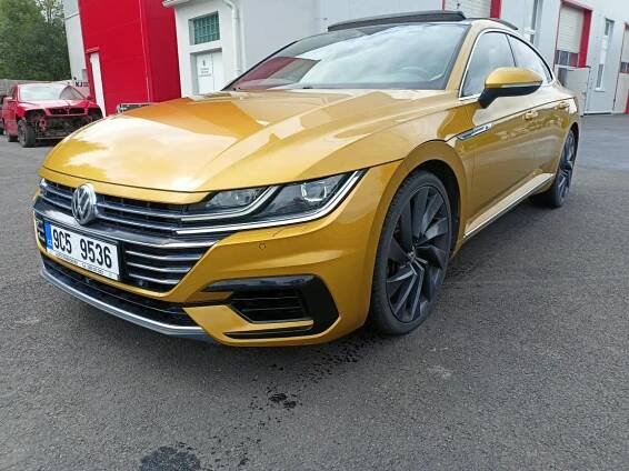 VW Arteon R-Line,2,0 TDi176kw,4Motion,Pano,Virtual,Matrix,ČR