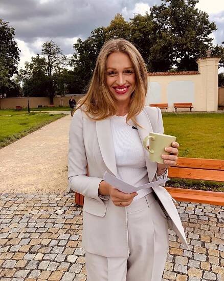 FOTO: Veronika Kašáková vyrůstala v dětském domově. – stránka 79