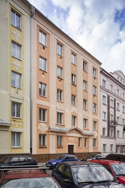 Bytové domy Lidového stavebního a bytového družstva v Plzni | Objekty | Plzeňský architektonický manuál