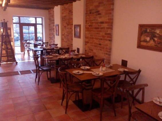 Restaurace " U Bláznivé Slepice"