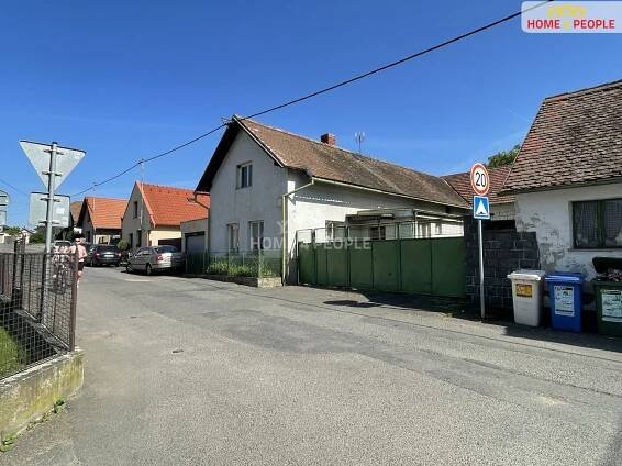 Prodej rodinného domu 3+1 se stodolou a garáží, CP pozemku 592 m2, Příčovy, okr. Příbram | Reality.iDNES.cz 