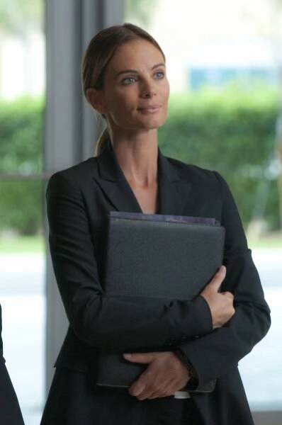 Status: Nežádoucí - Vstupní bod - Z filmu - Gabrielle Anwar