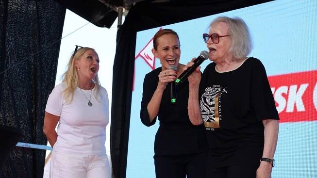 Kubišová na psím festivalu: Nečekaně skočila na pódium!