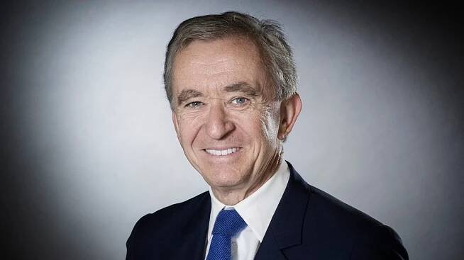 Burza míchá žebříčkem boháčů. Arnault opět sesadil Bezose z trůnu