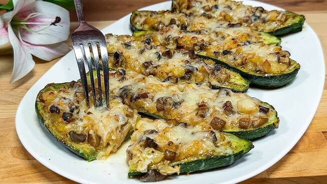 Recept na šťavnatú CUKETU so syrom som si doniesla z dovolenky: Bez vyprážania a hotová za 15 minút – v lete ju robím aj každý deň!