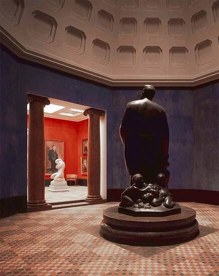 Domed gallery room and small painting gallery.