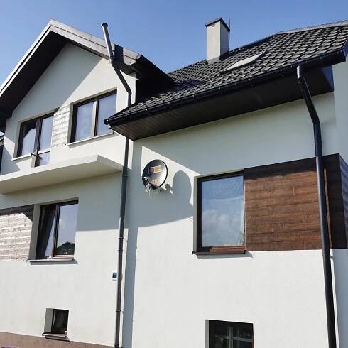 BARVA EVADOVÁ FASÁDNÍ SILIKONOVÁ NA FASÁDU ŠEDÁ SVĚTLÁ F262 10L Velikost balení 10 l