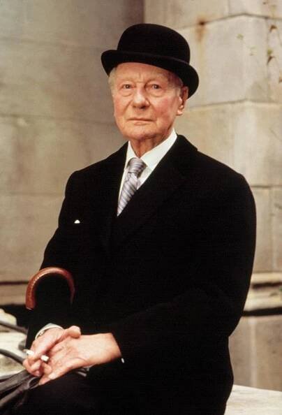 Arthur 2: S ledem - Promo - John Gielgud