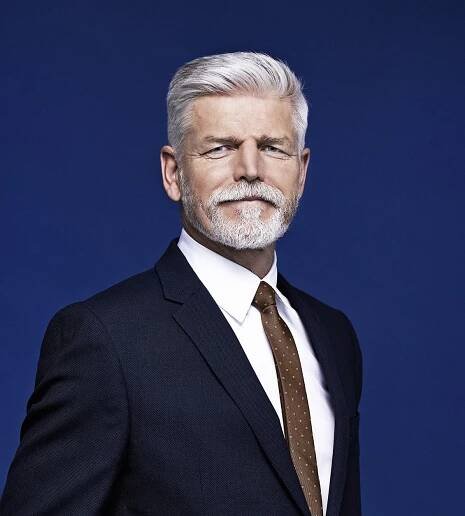 Prezidentem České republiky byl oficiálně zvolen Petr Pavel