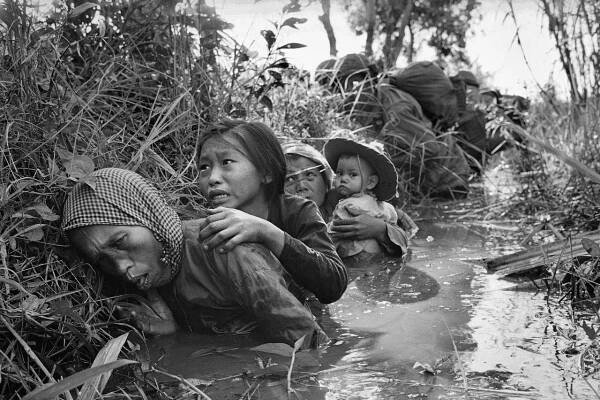 14 fotek z války ve Vietnamu, které ji ukazují v pravém světle – G.cz