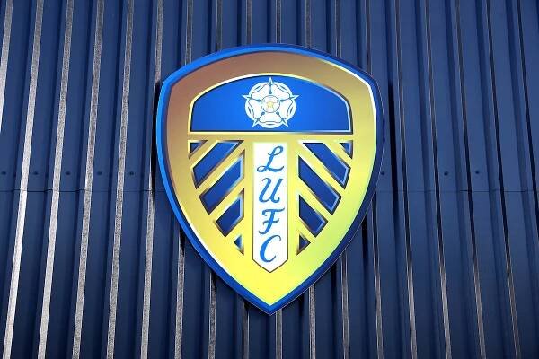 Leeds make official offer to sign playmaker from rival club