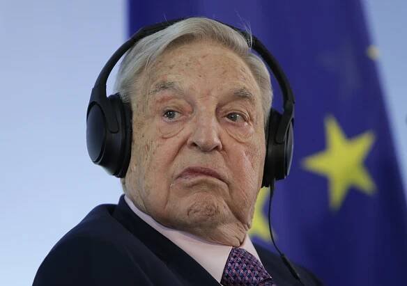 Soros reaguje na slová Fica a odmieta, že je za Kiskovým prejavom