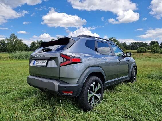 Musí myslivci a lesníci jinam? Dacia Duster se změnila, to dobré ale nezapomněla