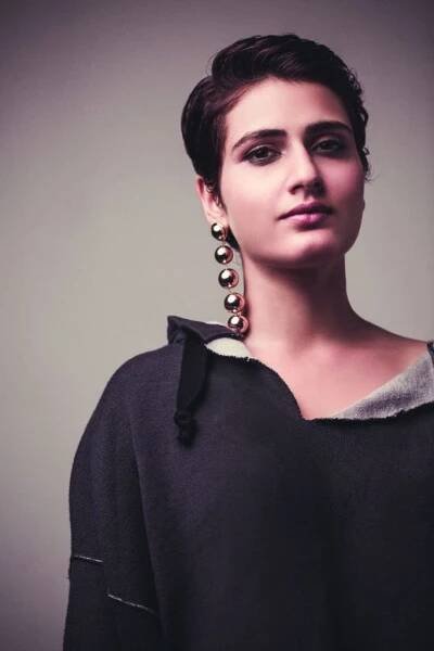 Fatima Sana Shaikh Hot | Photos | Pics | New Images & Wallpapers