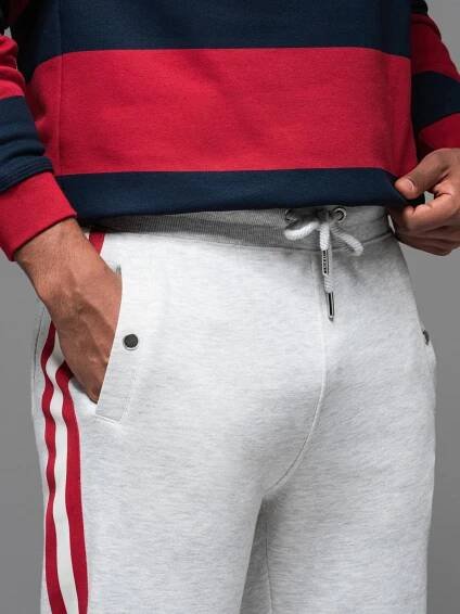 Ombre Clothing Pánské tepláky s lemováním a žebrováním na nohavicích - šedý melír