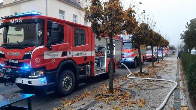 Jednotky hasičů HZS Středočeského krajíce a HZS Správy železnic...