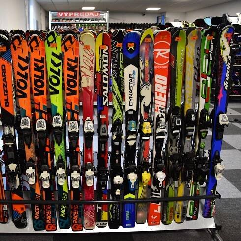 03392 - Ski Outlet