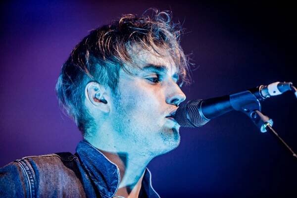 Prorazil jako teenager a od té doby sbírá úspěchy: Sam Fender slaví třicetiny - Expres FM