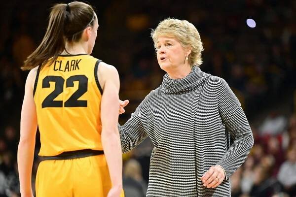 What Caitlin Clark learned from Michael Jordan and Phil Jackson on the path to stardom - The Athletic