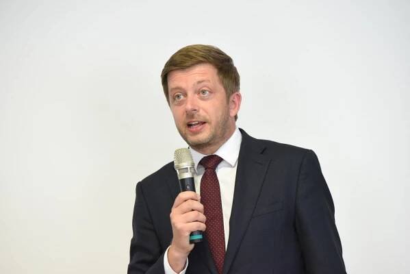 Rakušan rezignoval na funkci starosty Kolína, nahradil ho Kašpar