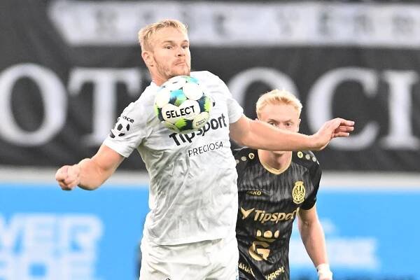 Hovorný „dědek“ Mikula o svém gólu: Petrášek mě odhodil, tak jsem tam zůstal