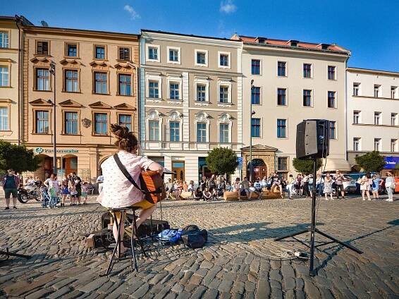 Festival v Olomouci nabídne v ulicích vystoupení stovky umělců i megasnídani