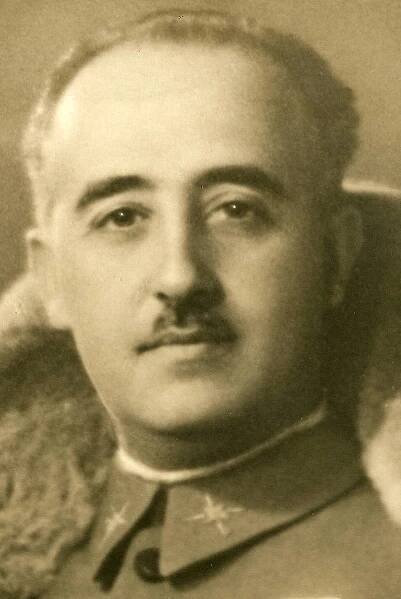 Soubor:Francisco Franco 1930b (cropped).jpg
