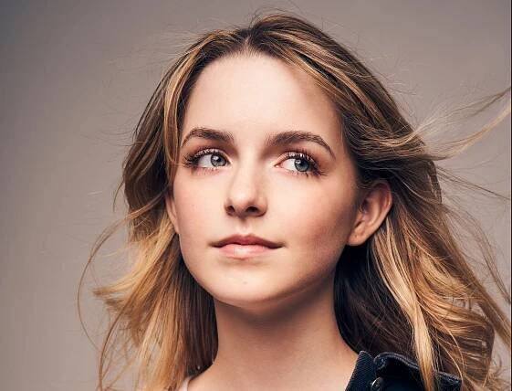 McKenna Grace To Star in Coleen Hoover Adaptation 'Regretting You'
