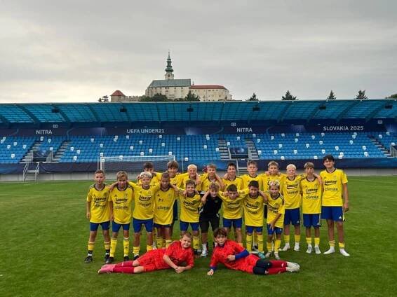 Čtrnáctka ševců se v mezinárodní konfrontaci na turnaji v Nitře neztratila – KLUBOVÁ AKADEMIE FC ZLÍN, z.s.