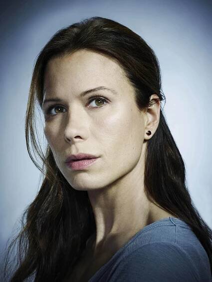 Rhona Mitra | Fandíme filmu