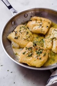 Jak smažit (smažit) máslovou rybu na pánvi: čerstvé, zmrazené, vařené