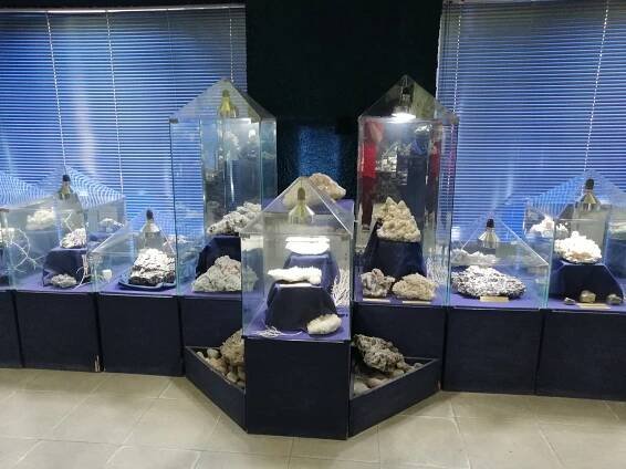 Crystal Hall Rhodope Crystal – Pictures of Bulgaria