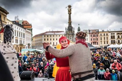 TIP NA VÍKEND: Olomouc v sobotu ožije masopustem. Město zaplaví rej masek, folklor a jarmark plný specialit