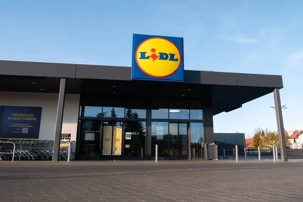 Lidl vydělal víc než celá Česká republika. Čechy doslova oškubal. Tak to ruplo - Mix24.cz