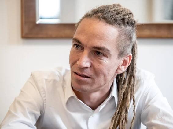 Obliba ANO klesá, volby by ale vyhrálo. Piráti jsou druzí, ODS třetí